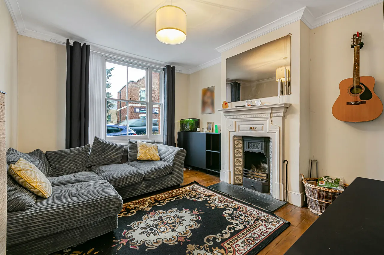 Harvest Road, Englefield Green, TW20, photo 2