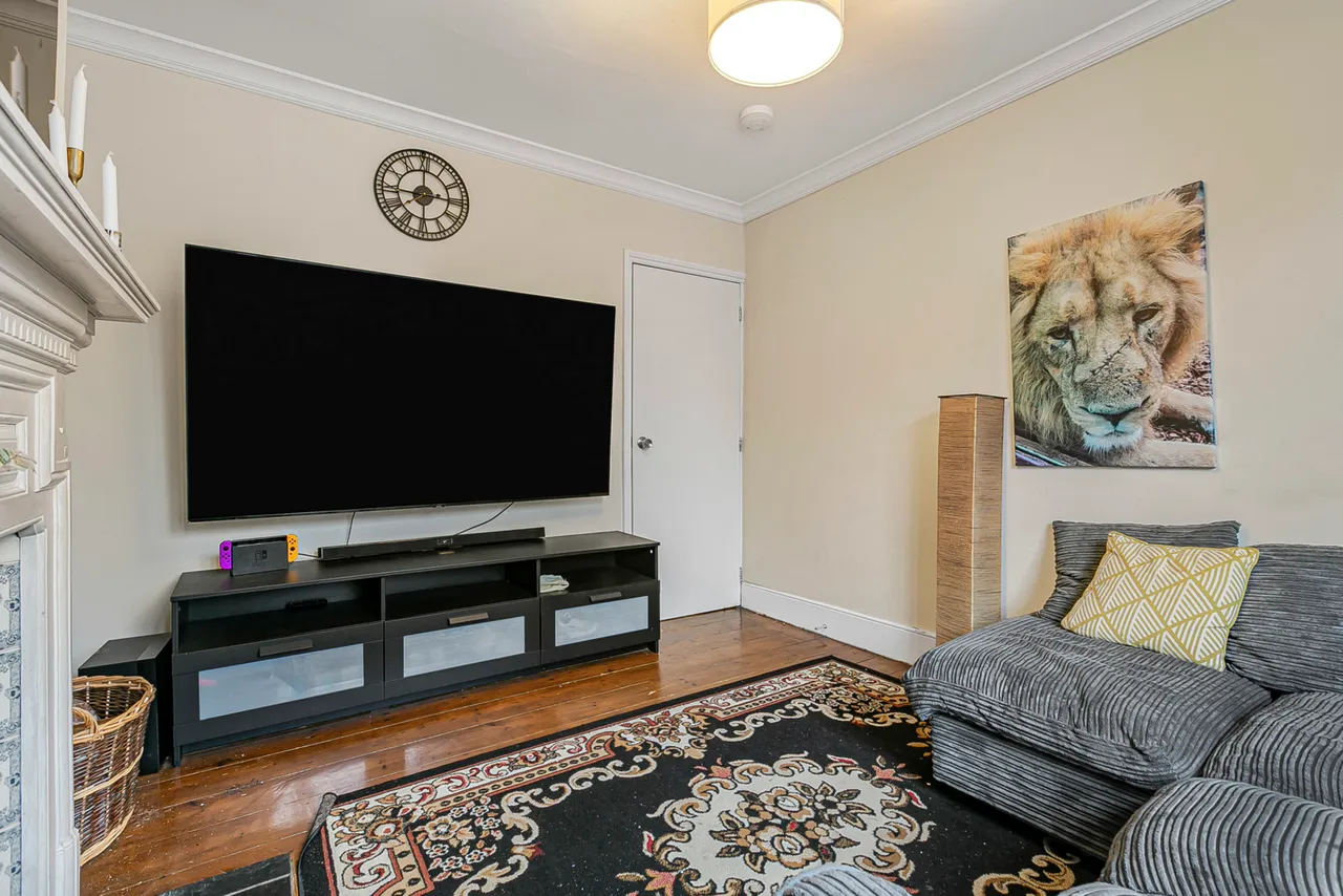 Harvest Road, Englefield Green, TW20, photo 5