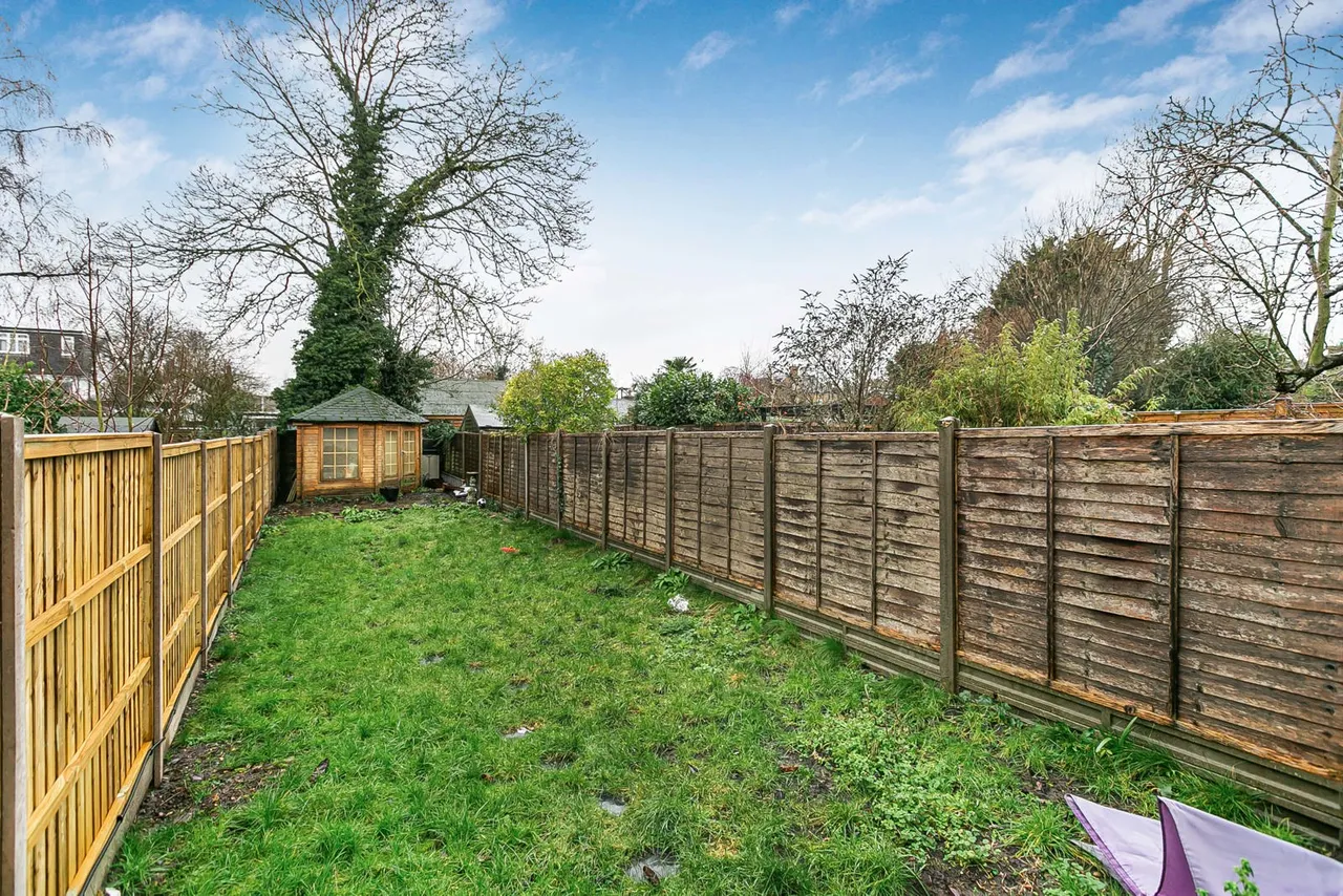 Harvest Road, Englefield Green, TW20, photo 17