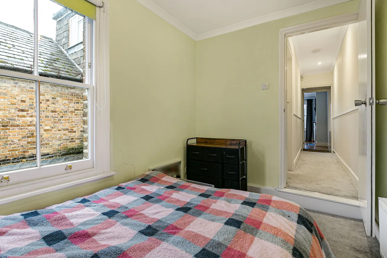 Harvest Road, Englefield Green, TW20, photo 11