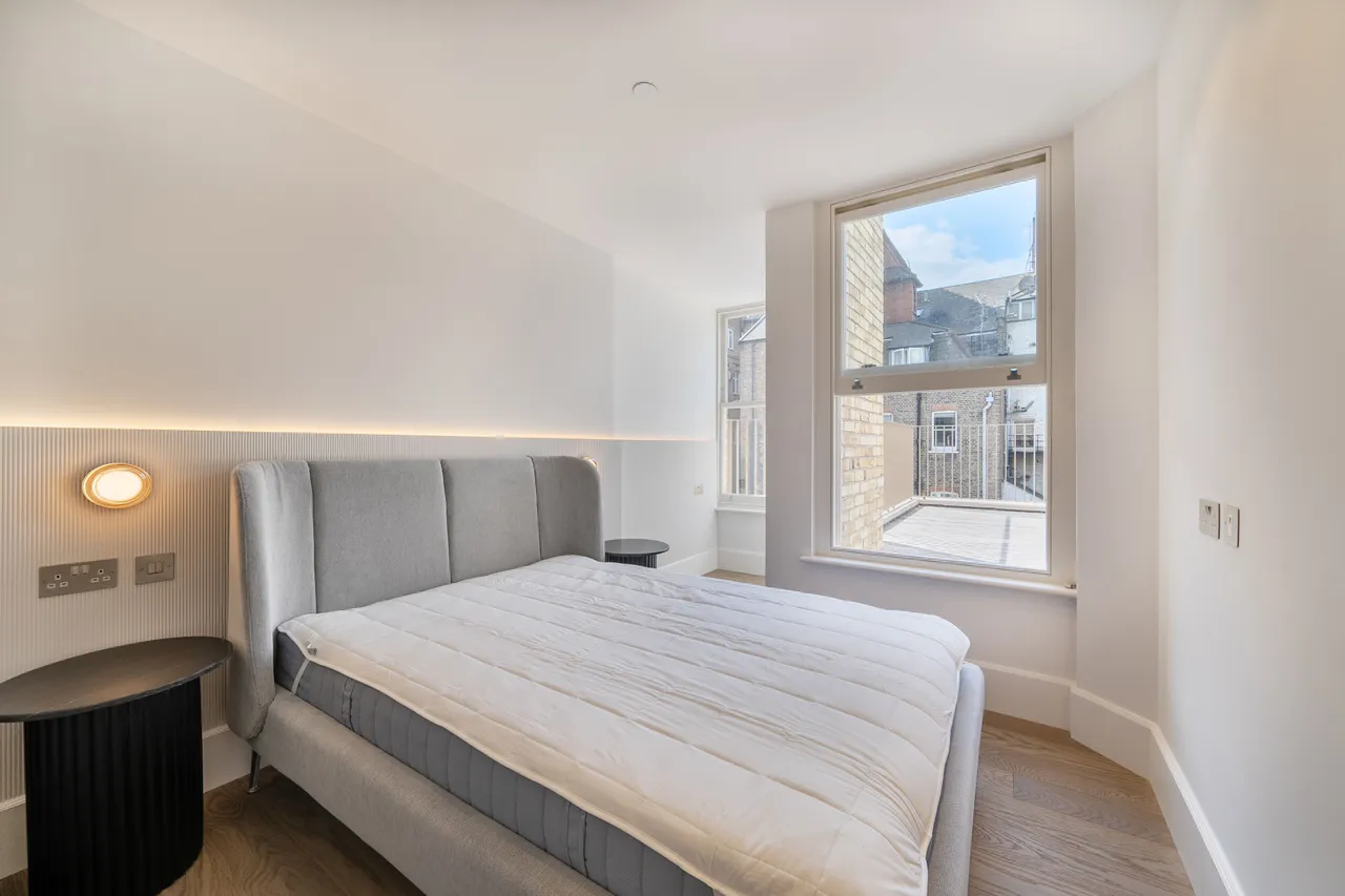 Flat 5, 13 Kensington High Street, London, photo 11