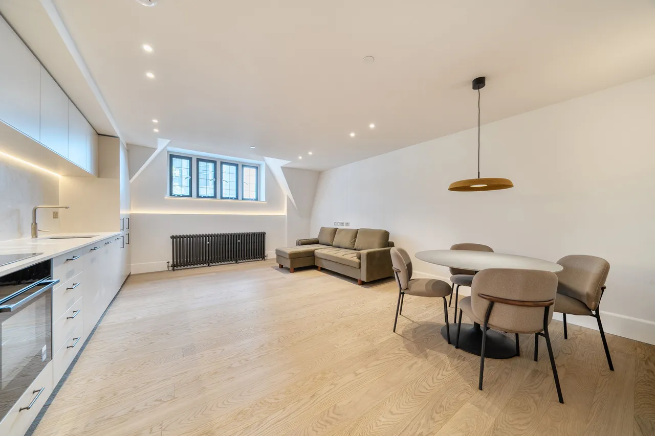 Flat 5, 13 Kensington High Street, London, photo 3