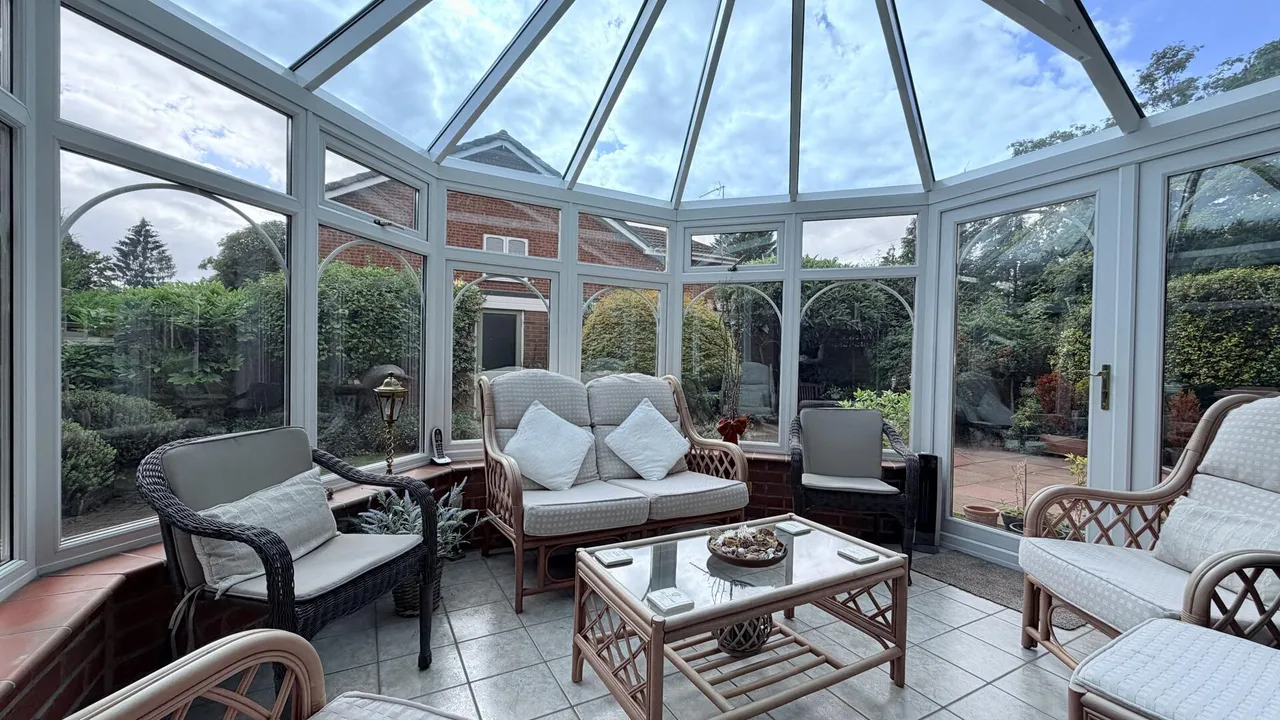 Lynwood Drive, Blakedown, Kidderminster, photo 12
