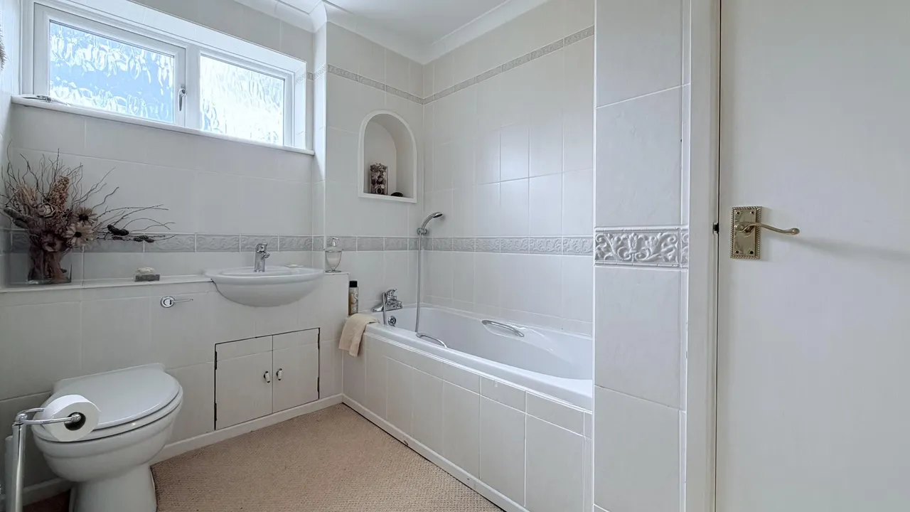 Lynwood Drive, Blakedown, Kidderminster, photo 29