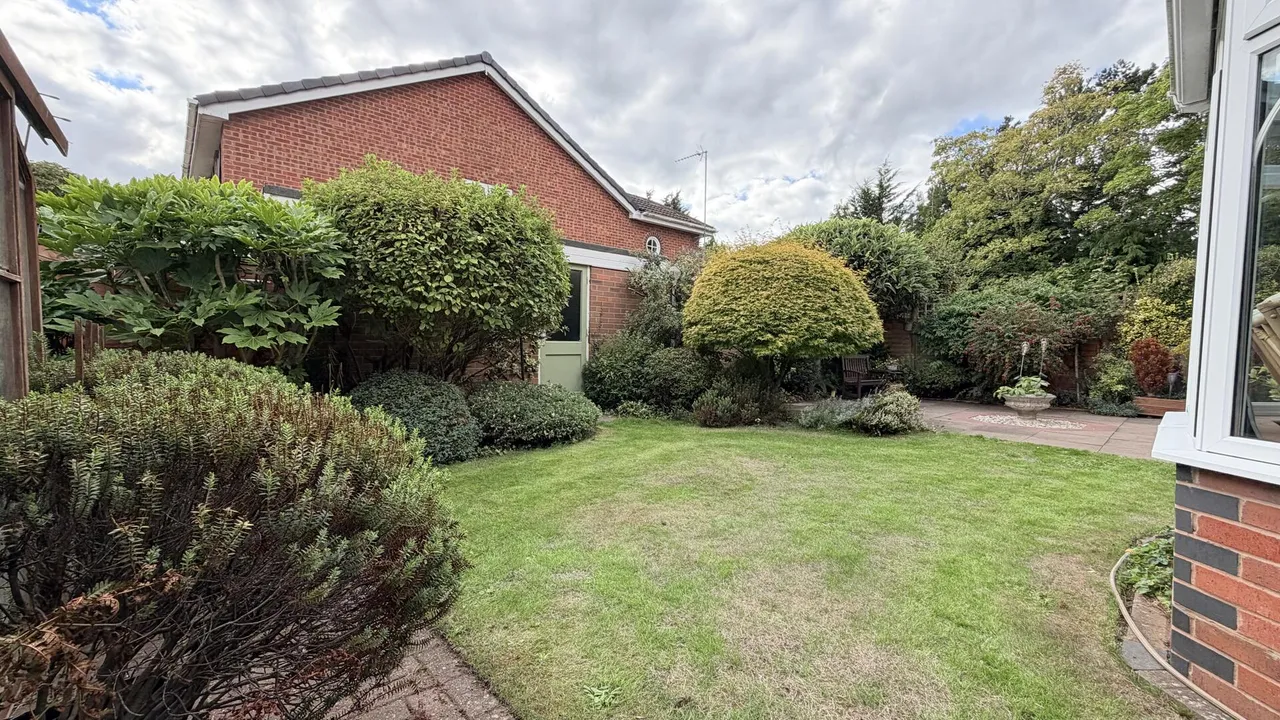 Lynwood Drive, Blakedown, Kidderminster, photo 32