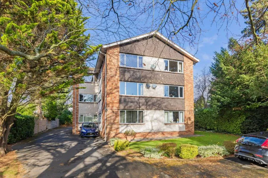 3 bed flat to rent, Grove Road, Coombe Dingle, BS9