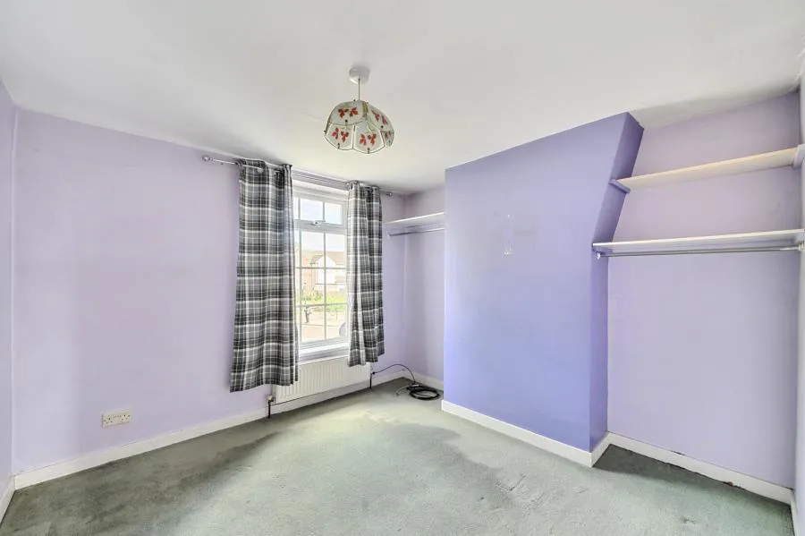 Vicarage Road, Sunbury-on-Thames, TW16, photo 10