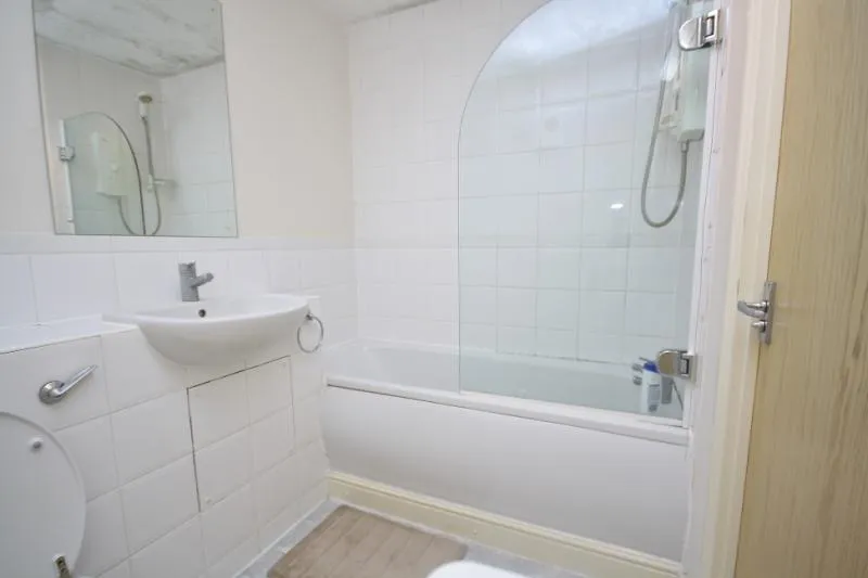 Faraday Road, Guildford, GU1, photo 7