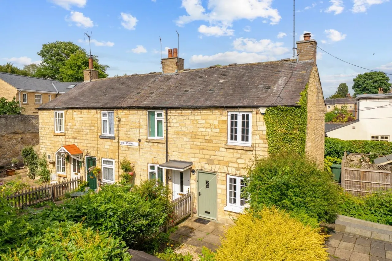 1 bed house for sale — The Square, Boston Spa