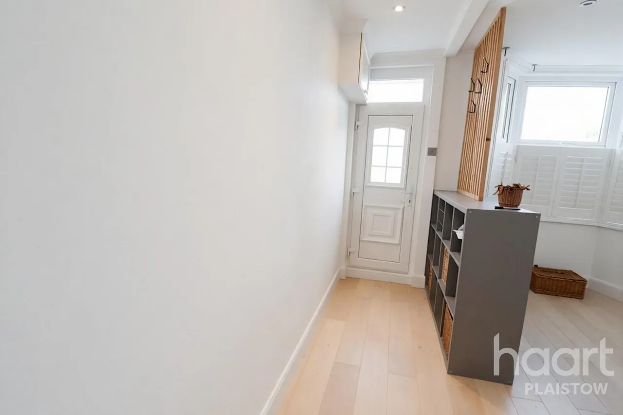 Pretoria Road, London, E16, photo 14