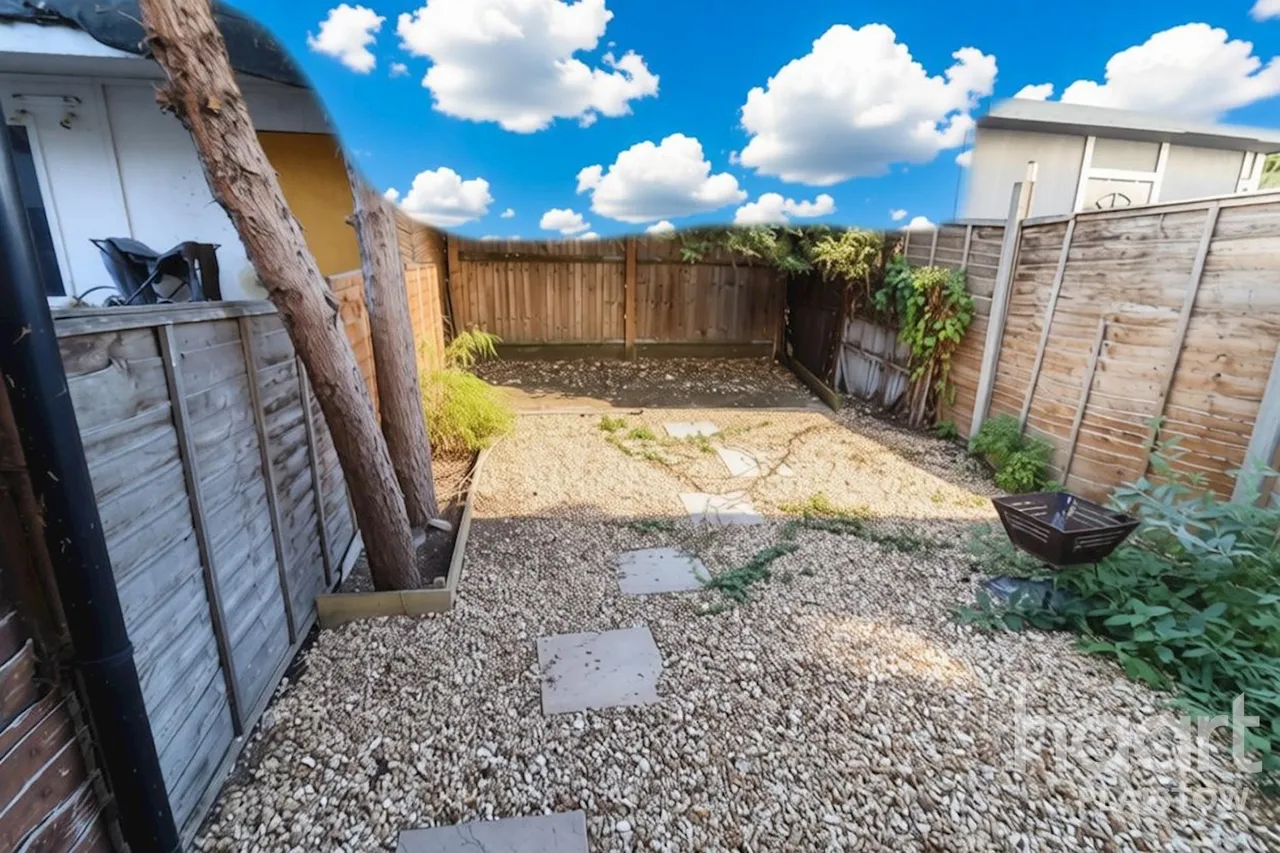 Pretoria Road, London, E16, photo 18