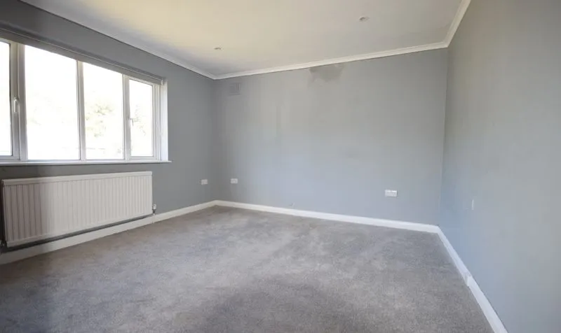 Grosvenor Road, Epsom, KT18, photo 10