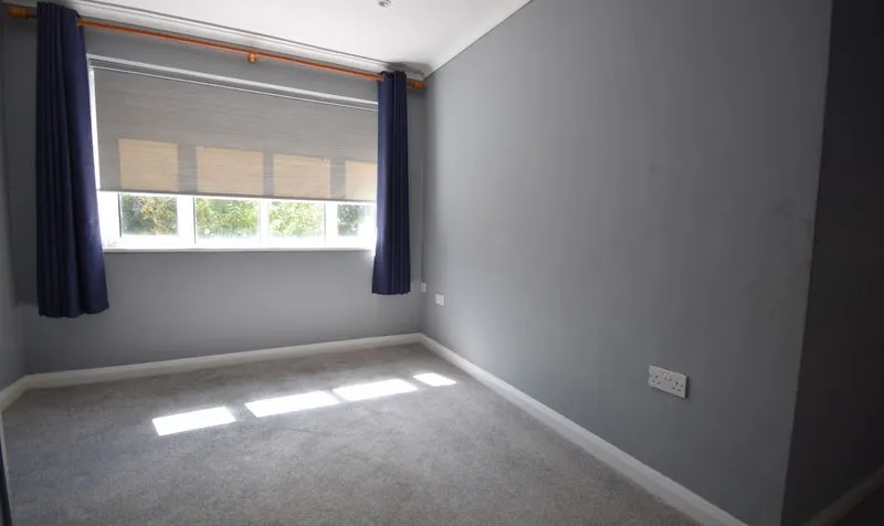 Grosvenor Road, Epsom, KT18, photo 9