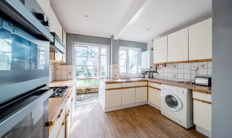 Grosvenor Road, Epsom, KT18, photo 4