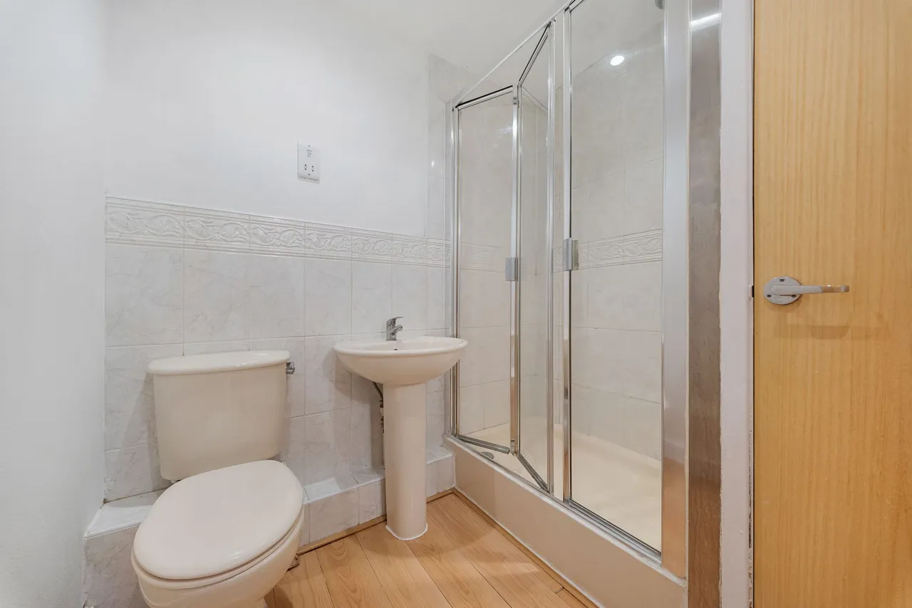 Flat 2, Brindley Wharf Waterfront, Preston On The Hill, Warrington, WA4 4AU, photo 9