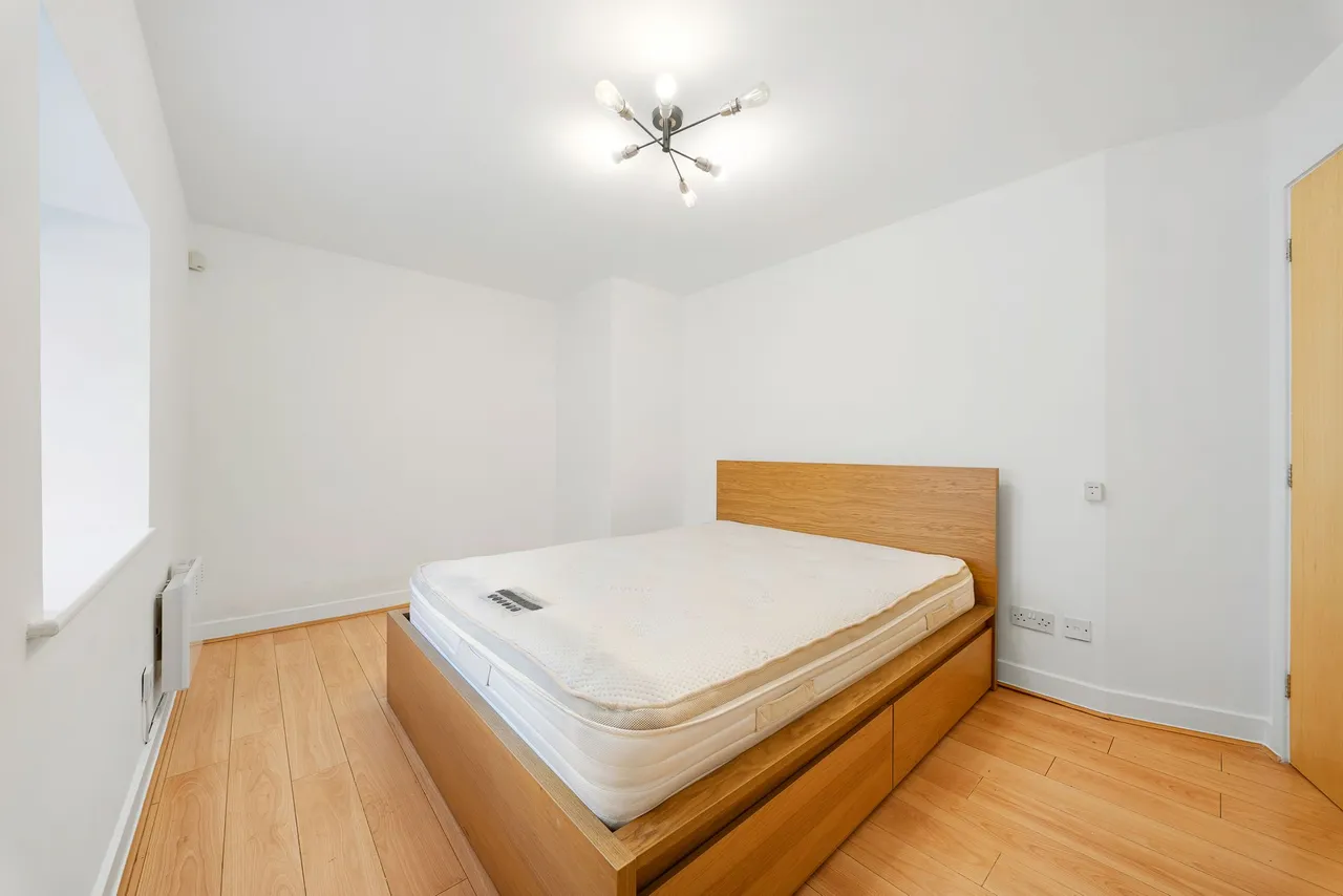 Flat 2, Brindley Wharf Waterfront, Preston On The Hill, Warrington, WA4 4AU, photo 10