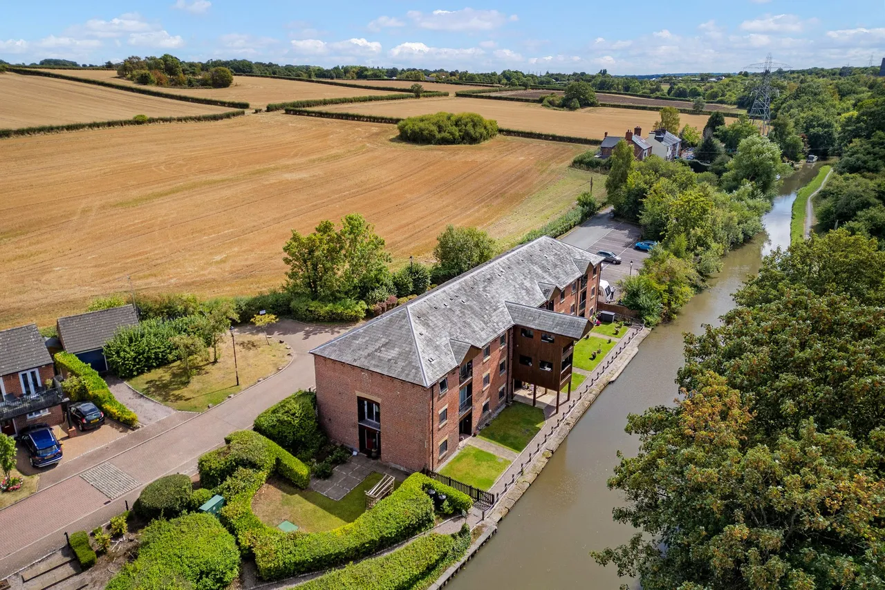 Flat 2, Brindley Wharf Waterfront, Preston On The Hill, Warrington, WA4 4AU, photo 19