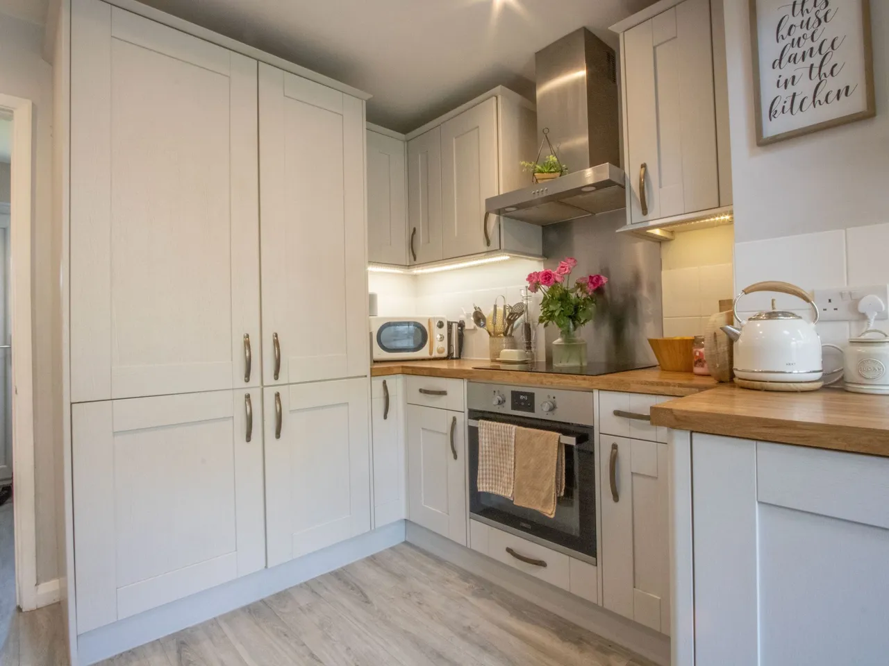 St. Marys Road, Hartley Wintney, Hook, RG27 8EZ, photo 5
