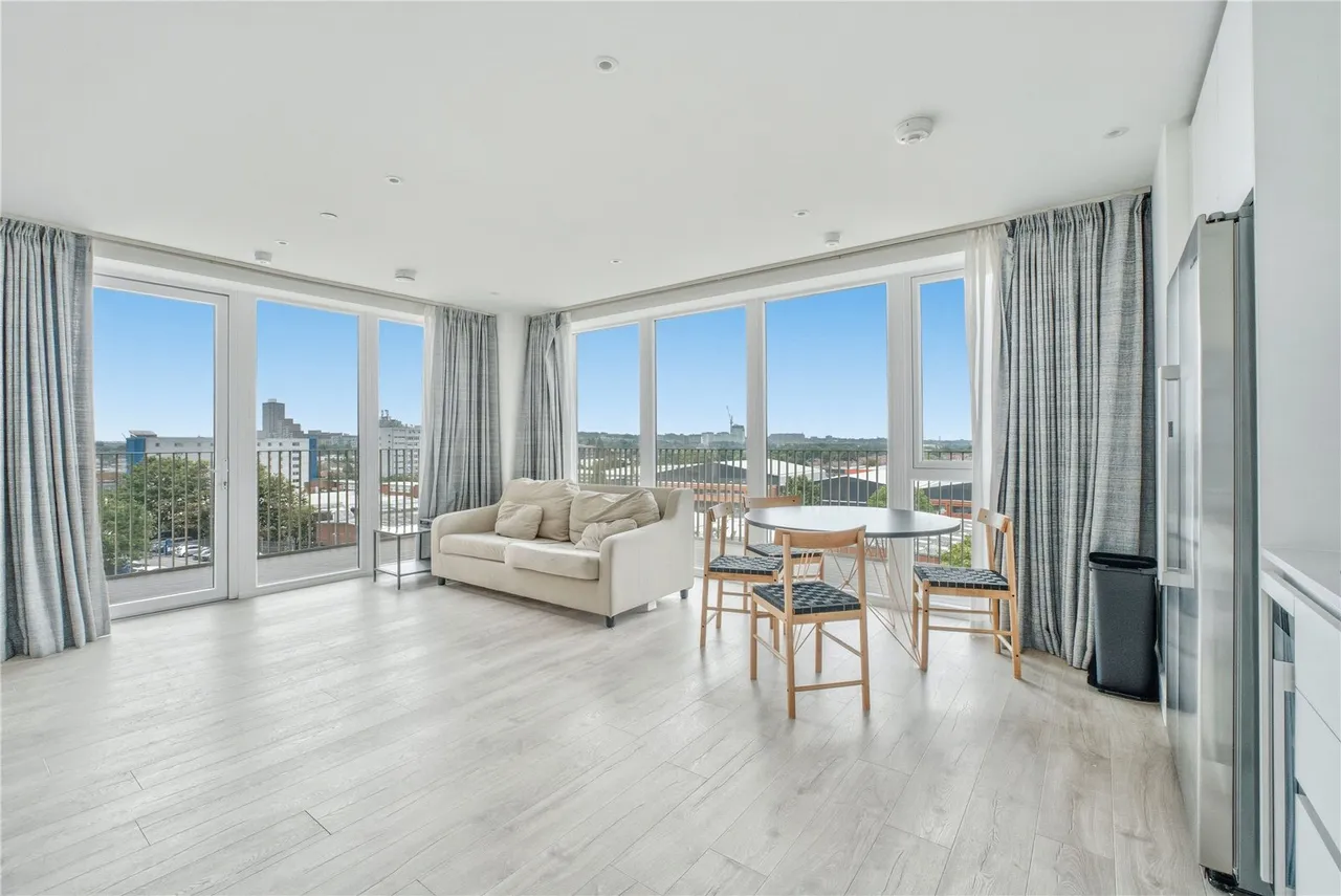 Allium House, Grand Union, Caldon Boulevard, HA0 1BD, photo 2