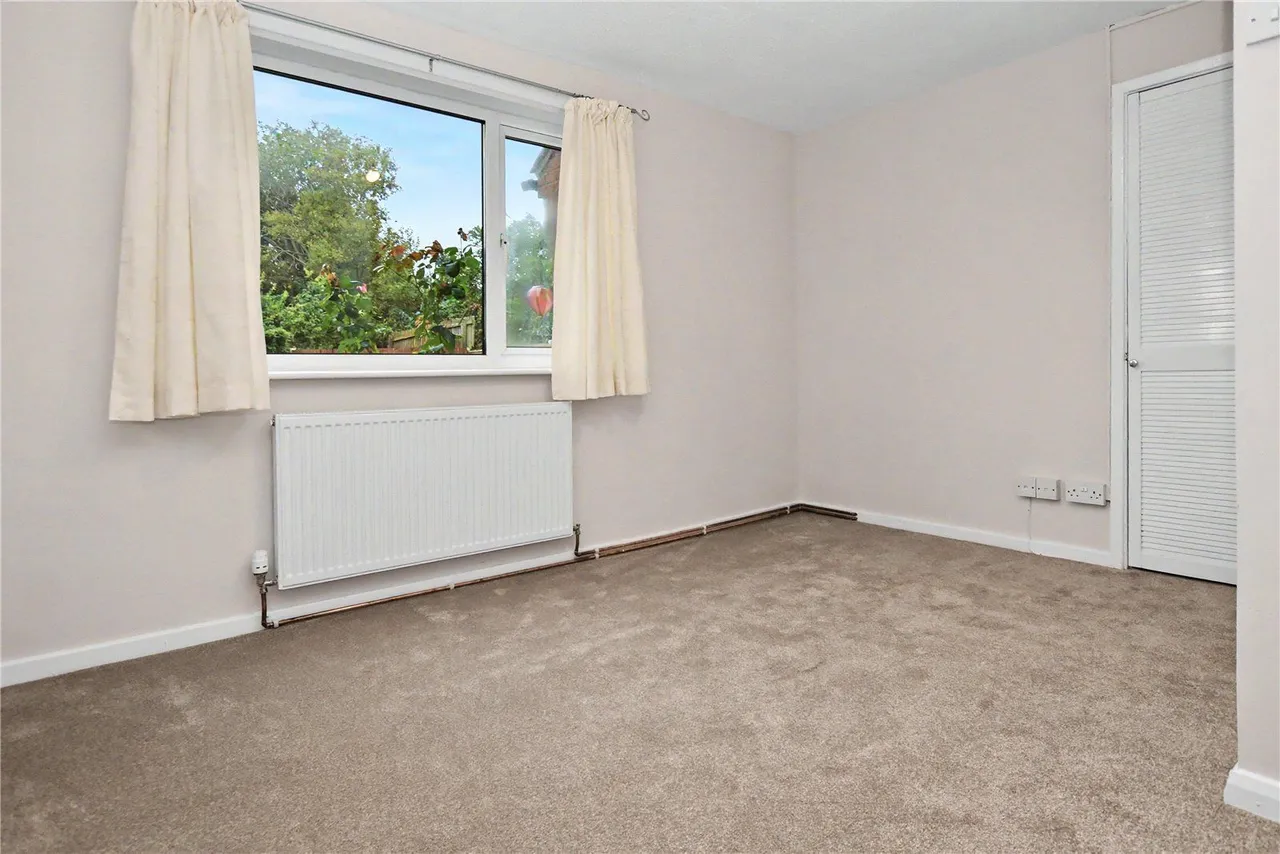Bransby Rise, Farsley, LS28, photo 5