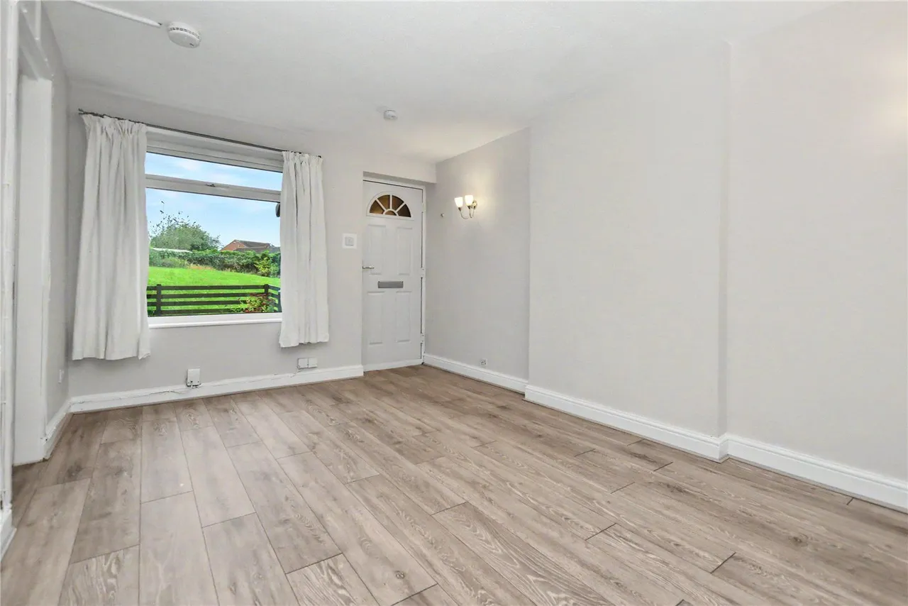 Bransby Rise, Farsley, LS28, photo 13