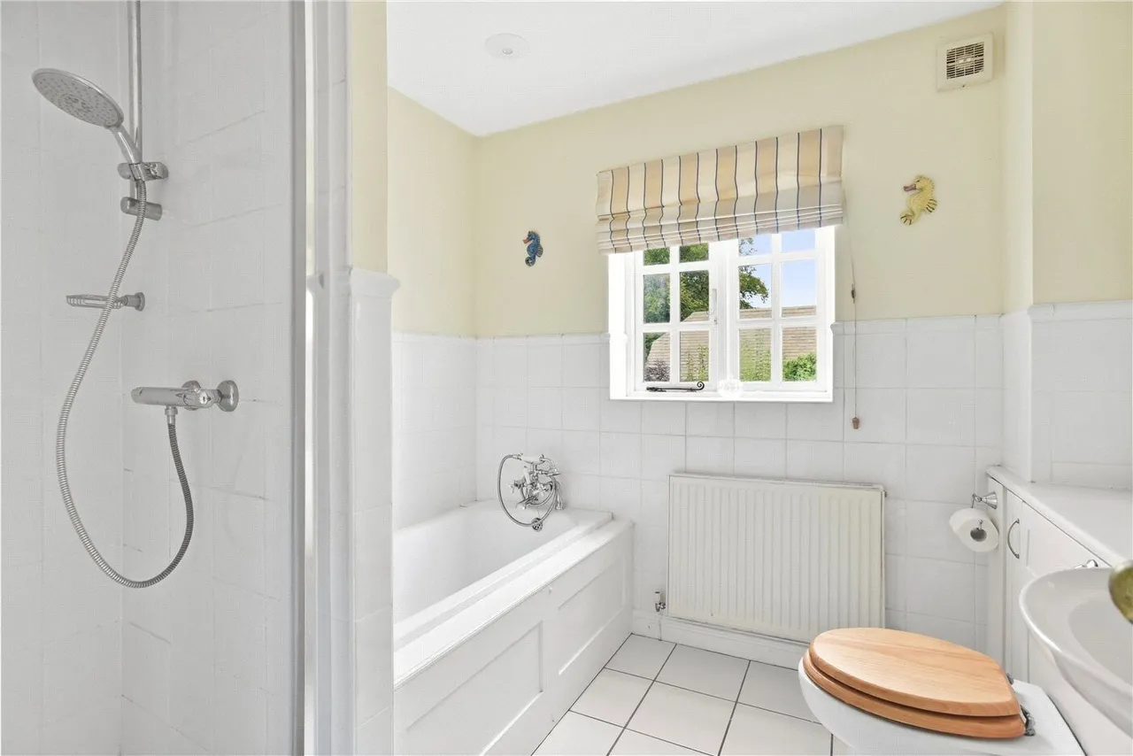 School Lane, Tiddington, CV37, photo 12