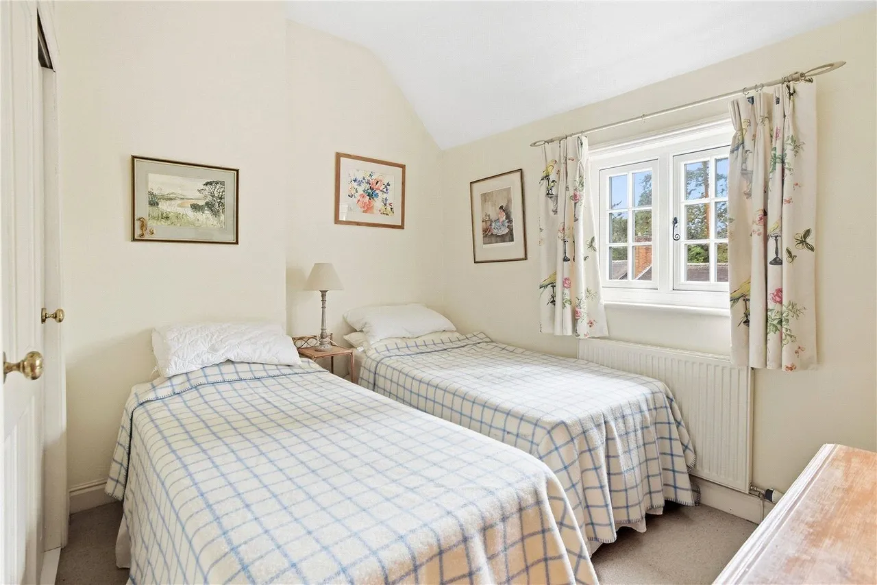 School Lane, Tiddington, CV37, photo 9