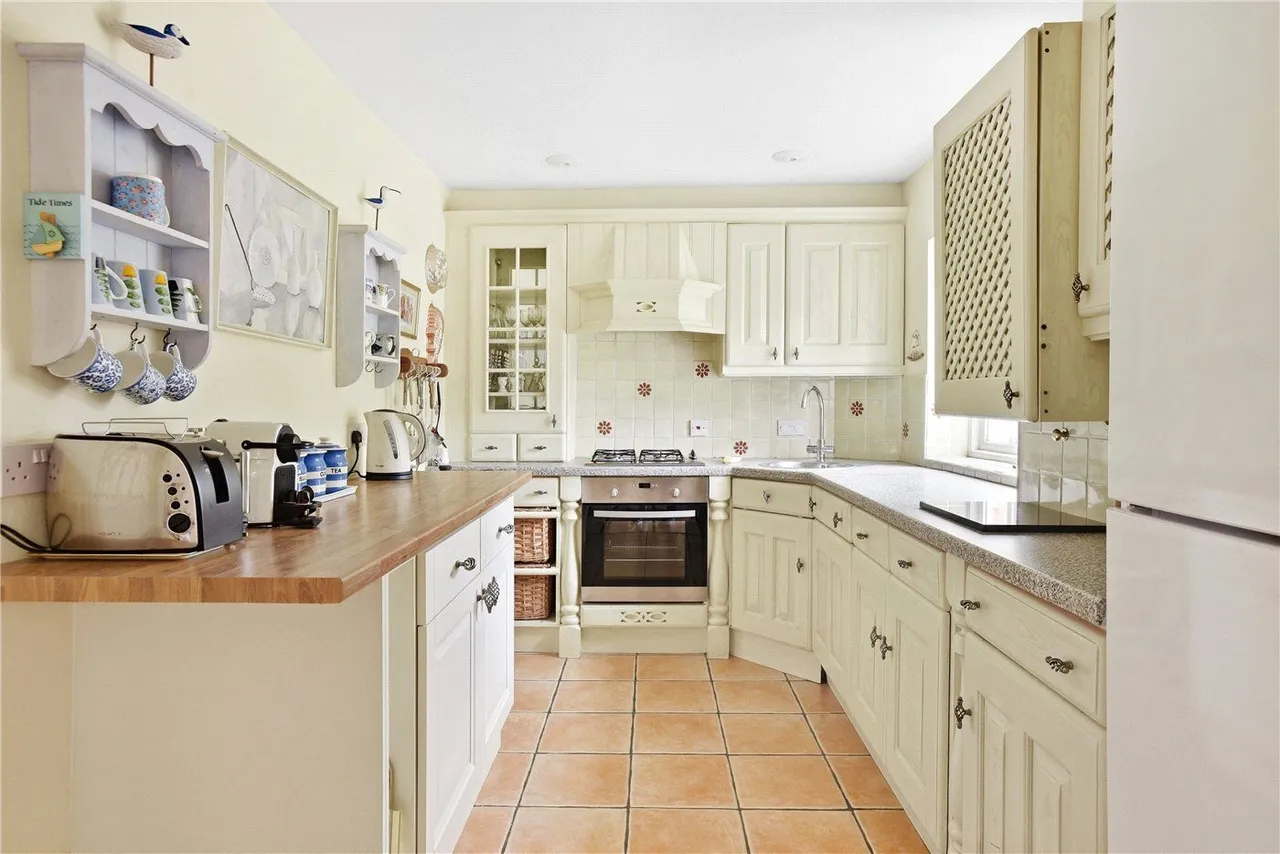 School Lane, Tiddington, CV37, photo 6