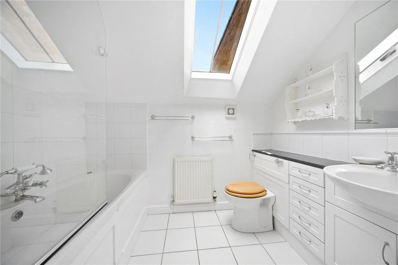 School Lane, Tiddington, CV37, photo 13