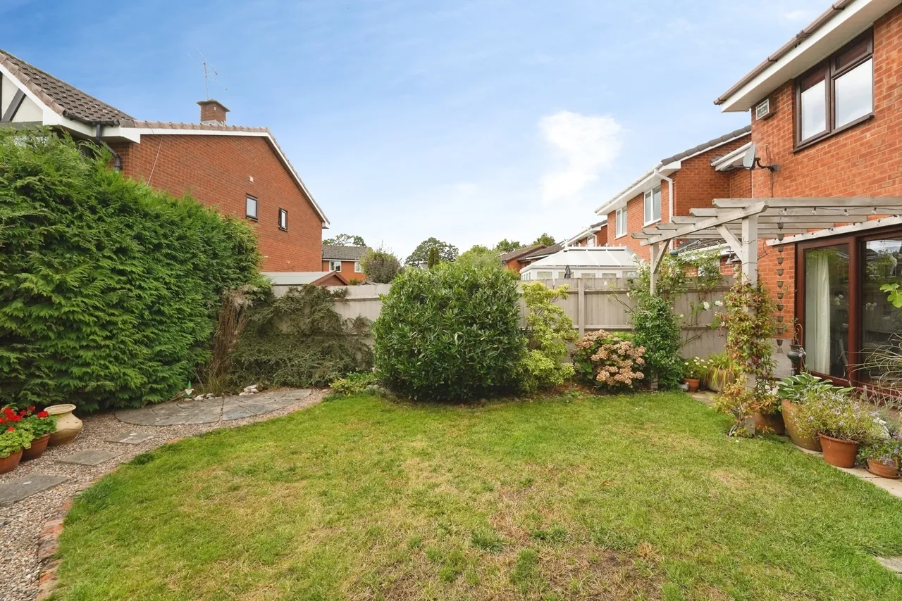 Howcroft Green, Great Meadow, WR4, photo 25
