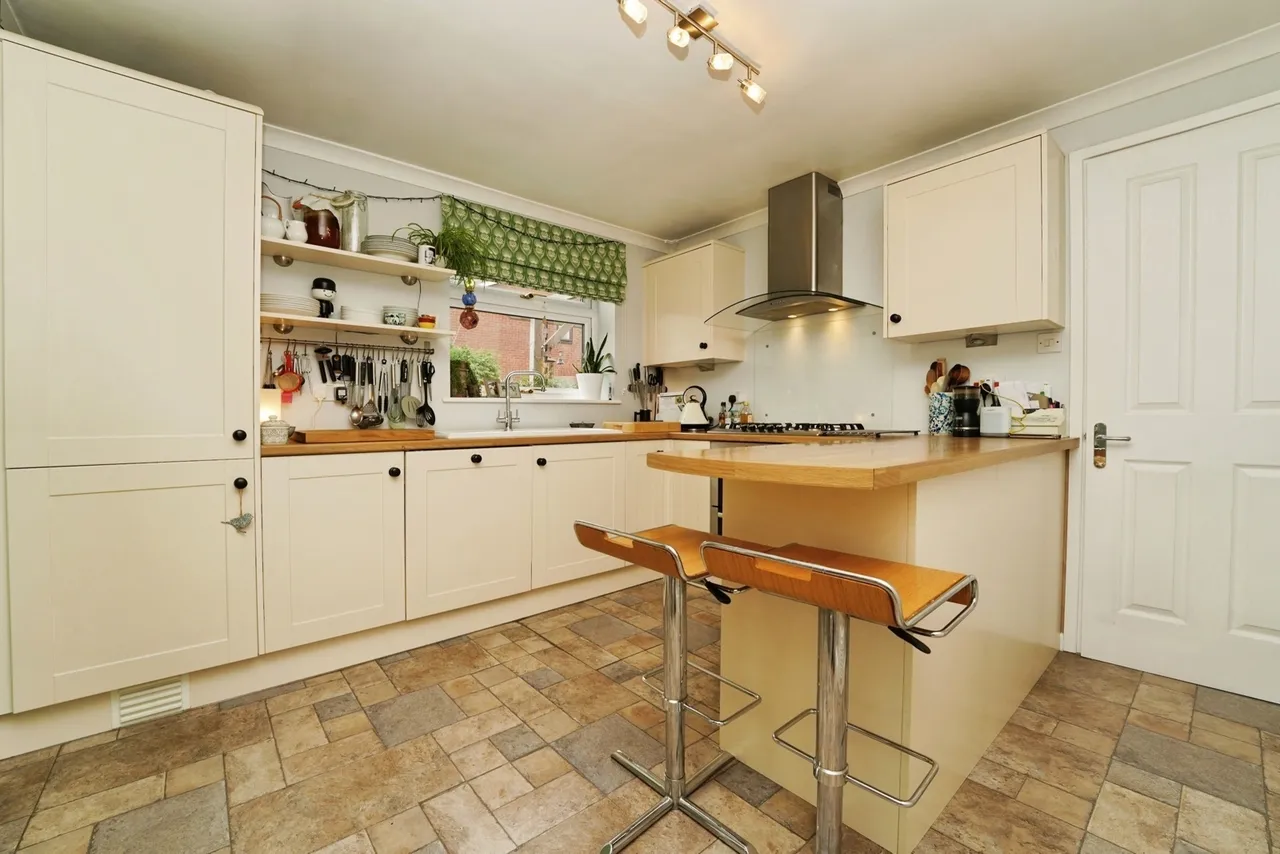 Howcroft Green, Great Meadow, WR4, photo 4