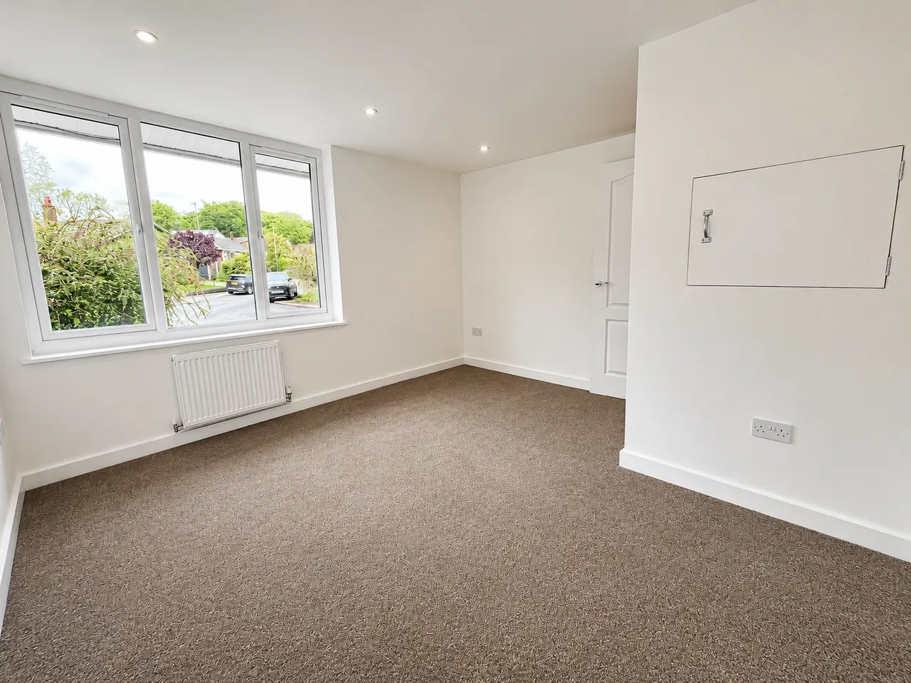 Caithness Road, Rochdale, OL11 5PB, photo 9