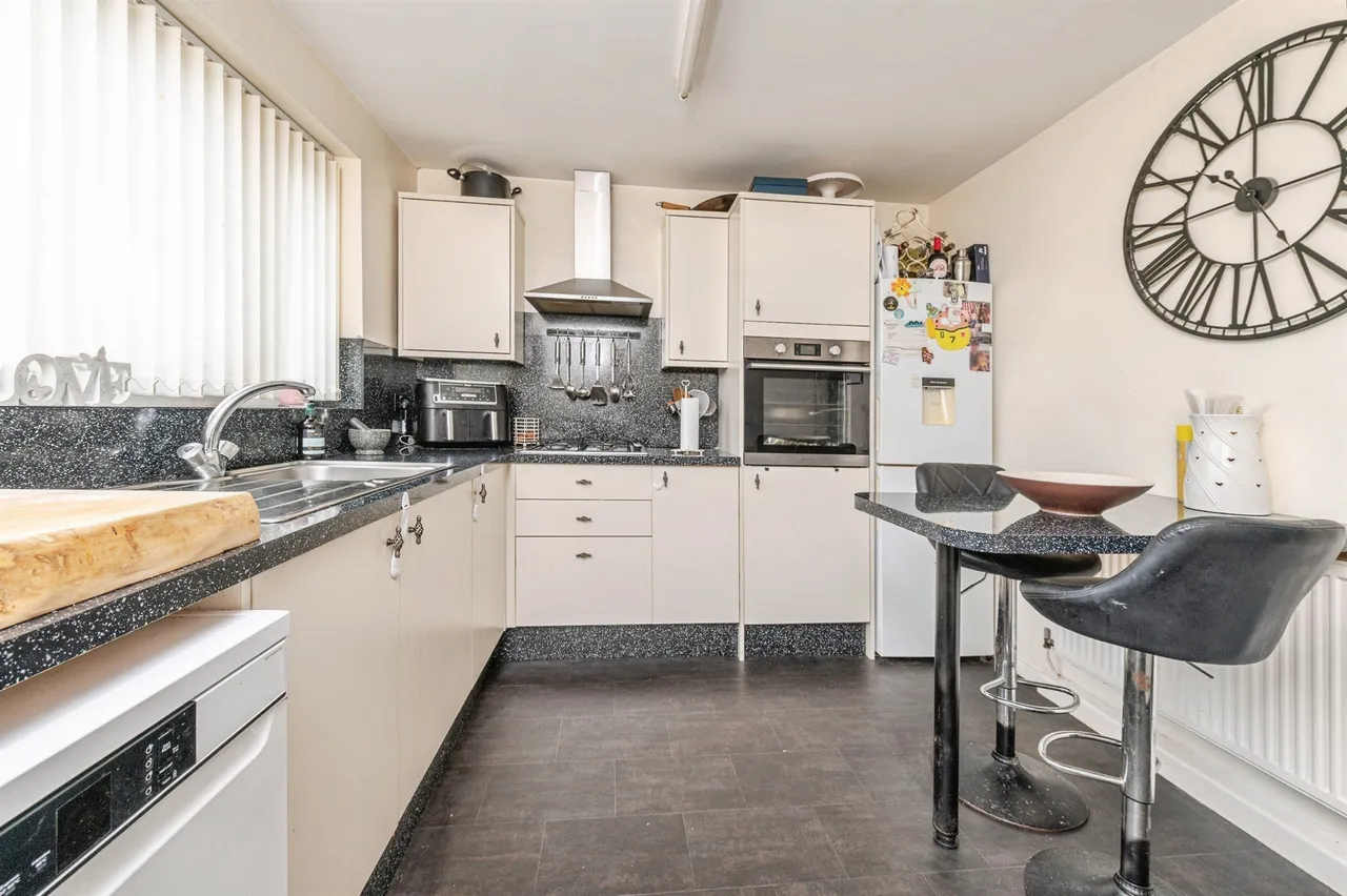 Bridge Close, Horbury, WAKEFIELD, photo 3