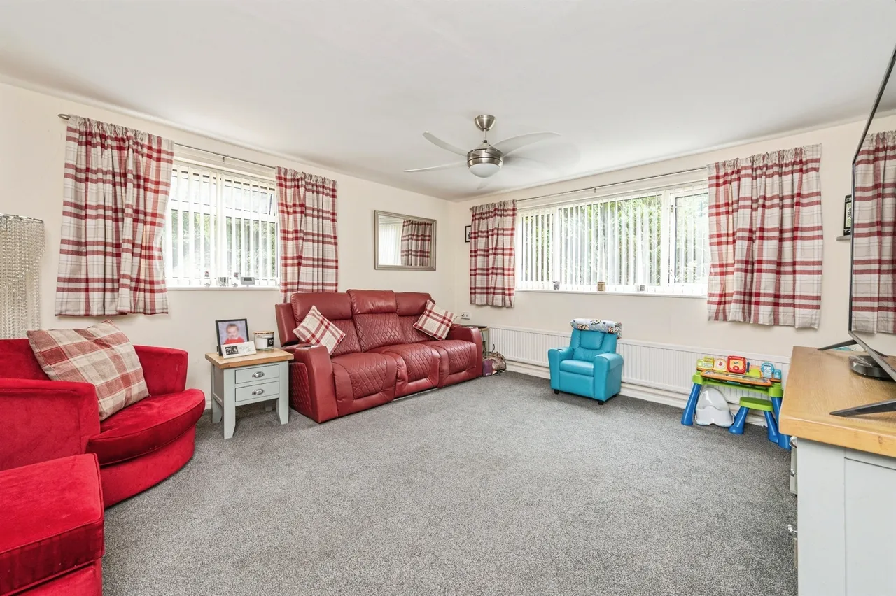 Bridge Close, Horbury, WAKEFIELD, photo 5