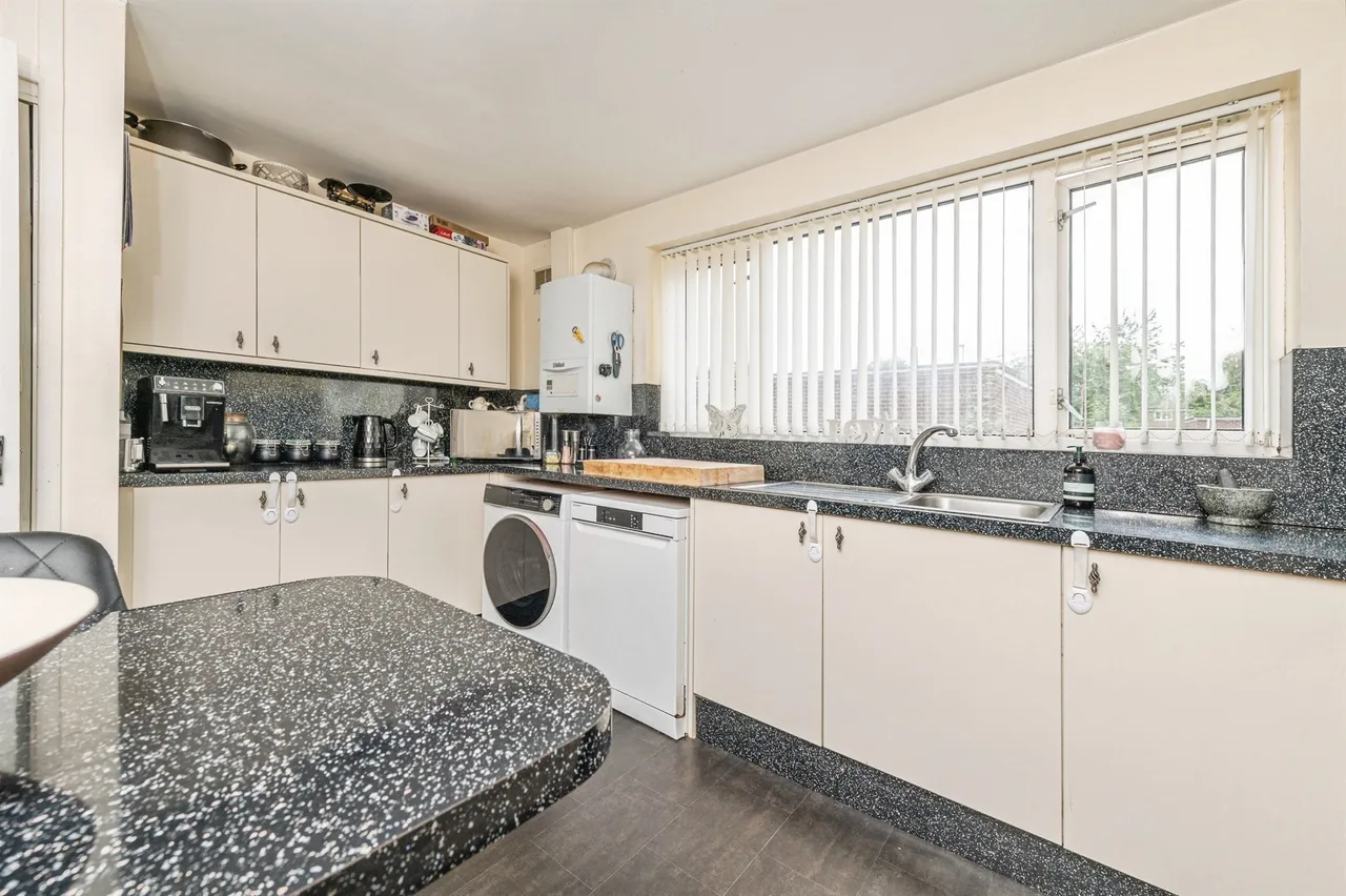 Bridge Close, Horbury, WAKEFIELD, photo 4