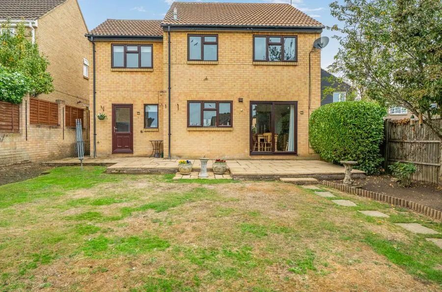 Petrel Close, Wokingham, RG41, photo 4