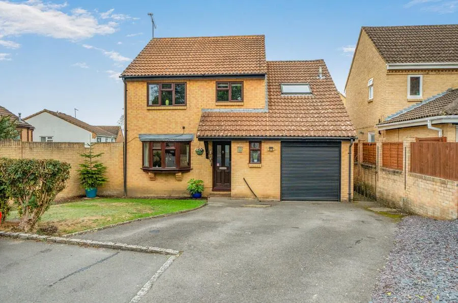 4 bed house for sale, Petrel Close, Wokingham, RG41