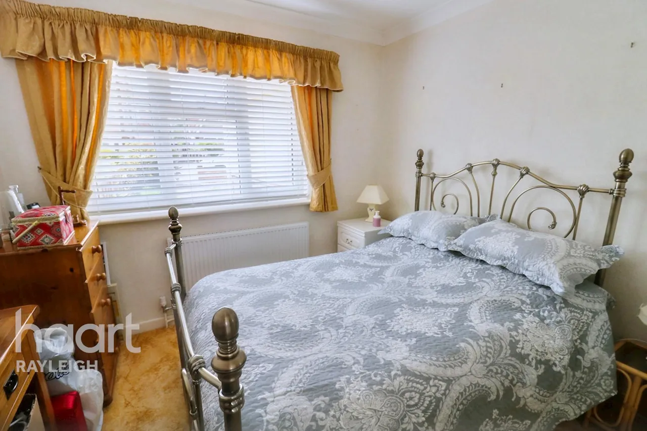 Grovewood Avenue, Leigh-On-Sea, SS9, photo 10