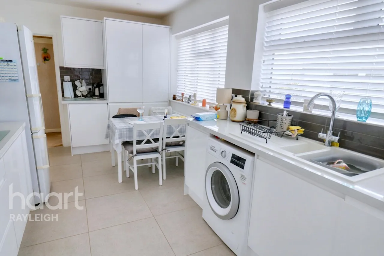 Grovewood Avenue, Leigh-On-Sea, SS9, photo 5