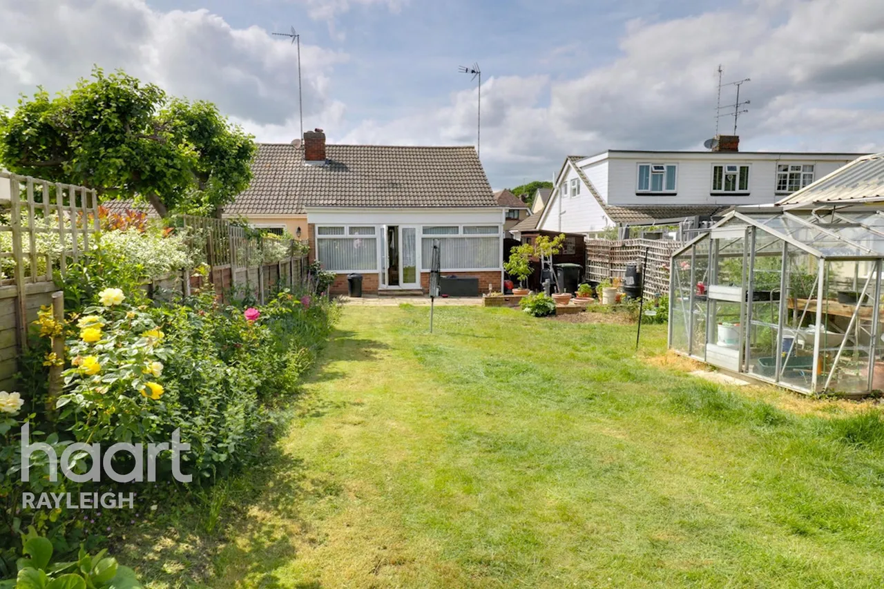 Grovewood Avenue, Leigh-On-Sea, SS9, photo 14