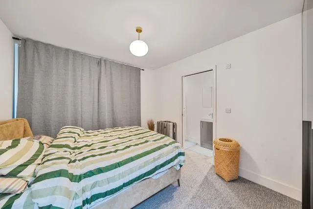Edgewood Mews, London, N3, photo 3