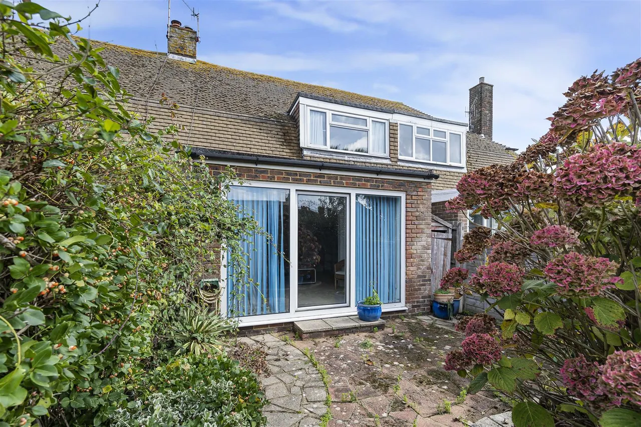 Vicarage Close, Seaford, photo 19