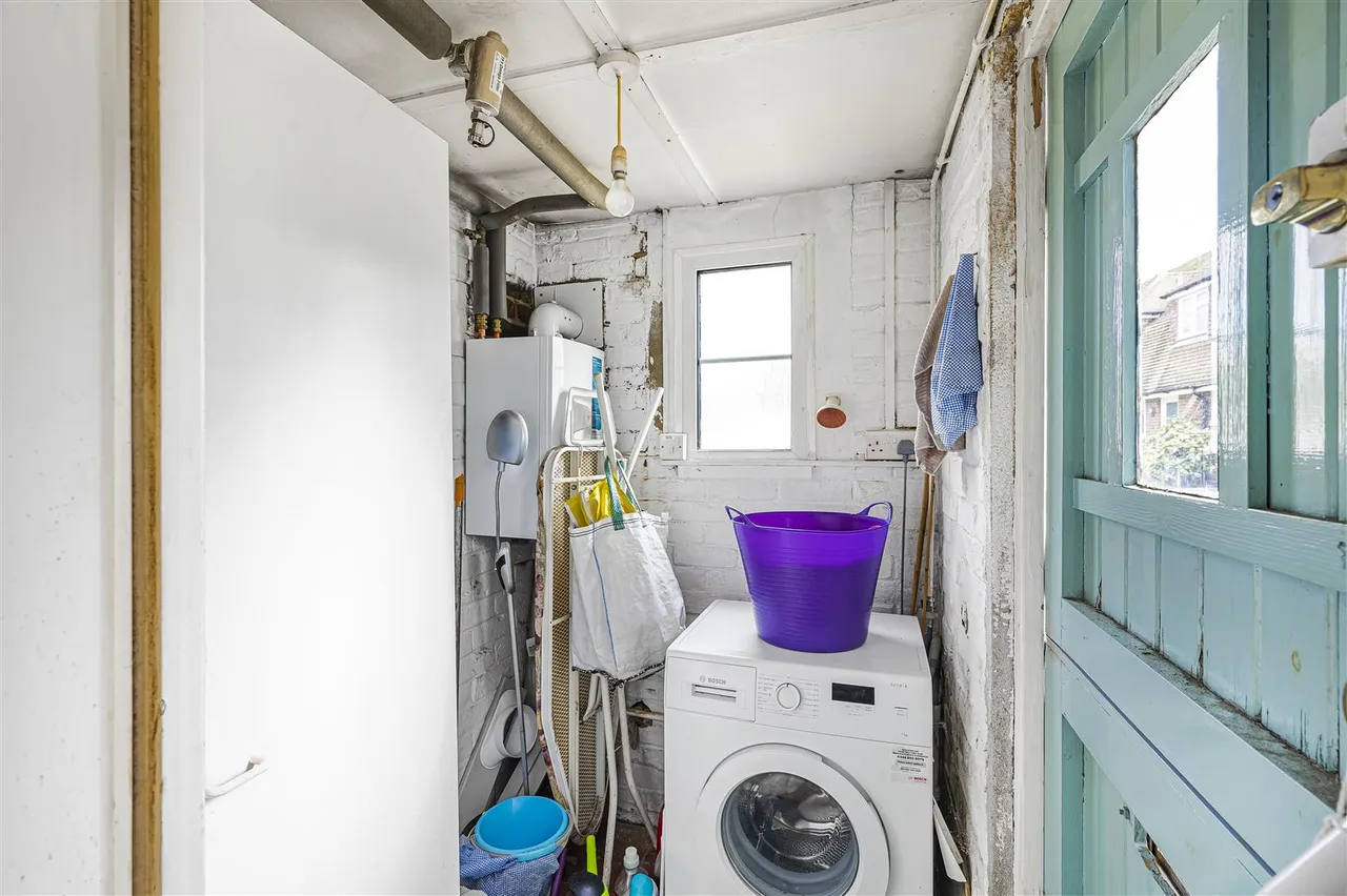 Vicarage Close, Seaford, photo 8