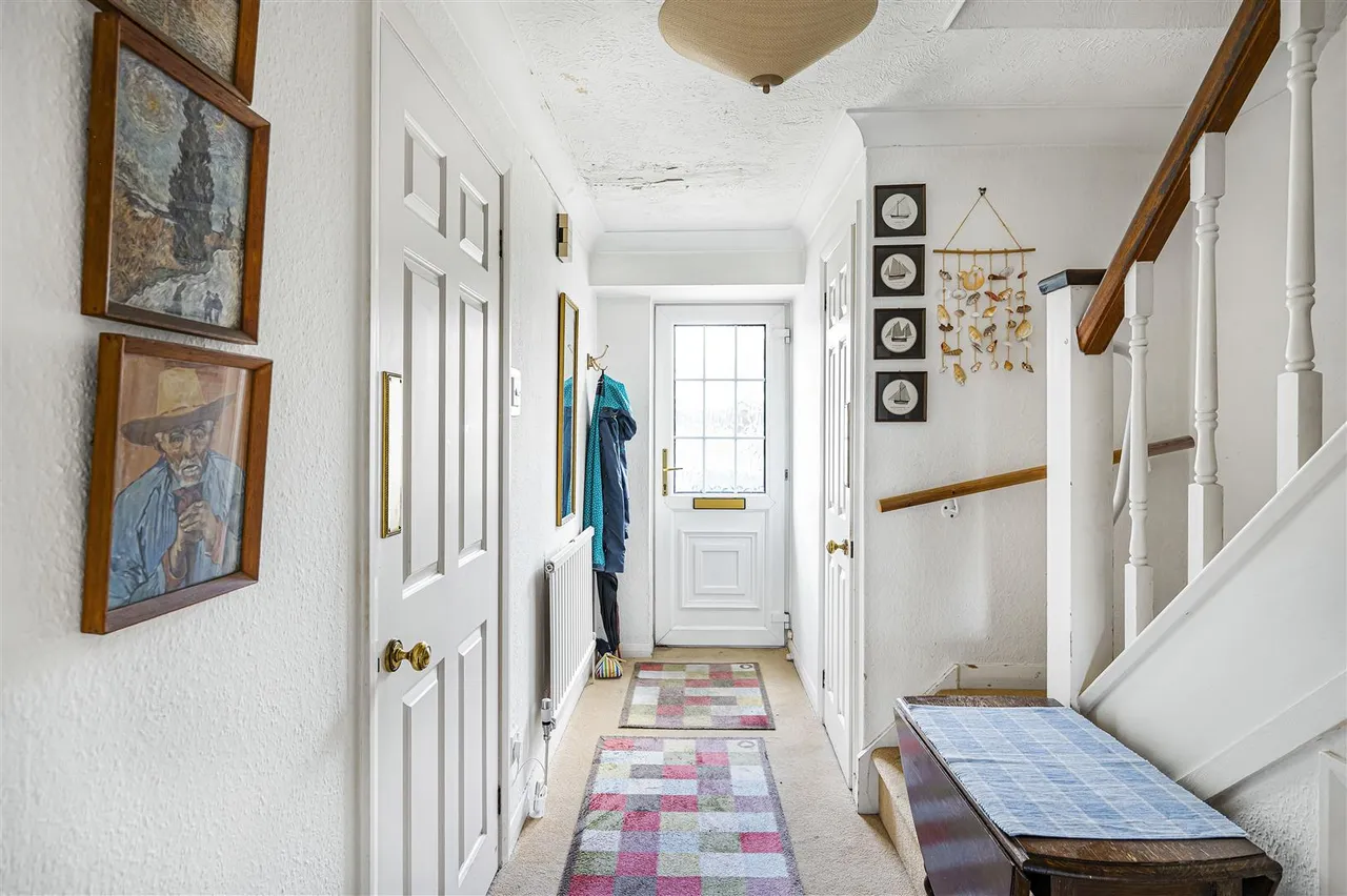 Vicarage Close, Seaford, photo 9