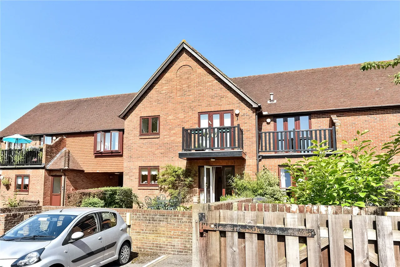 Station Road, Alresford, SO24, photo 9
