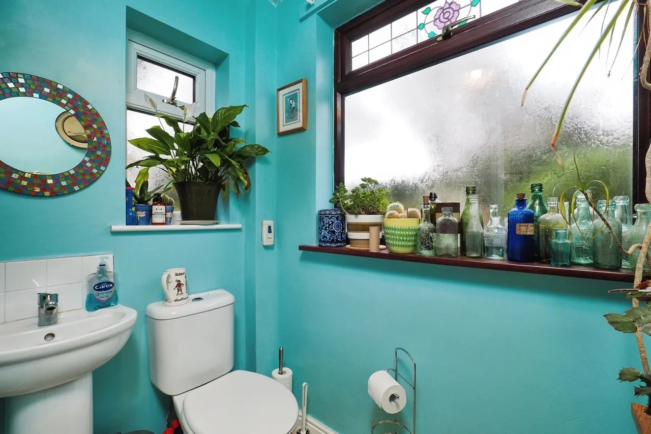 Russell Drive, Wollaton, Nottingham, NG8, photo 10
