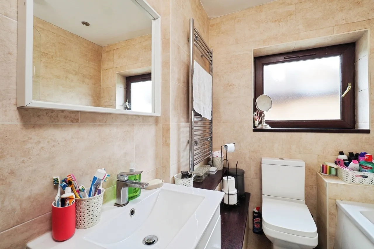 Russell Drive, Wollaton, Nottingham, NG8, photo 11