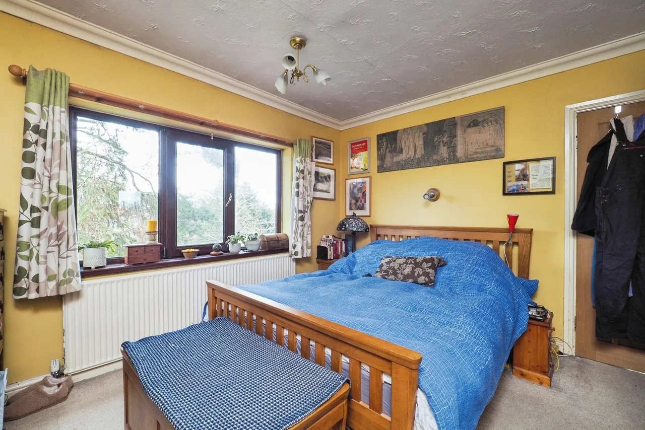 Russell Drive, Wollaton, Nottingham, NG8, photo 13