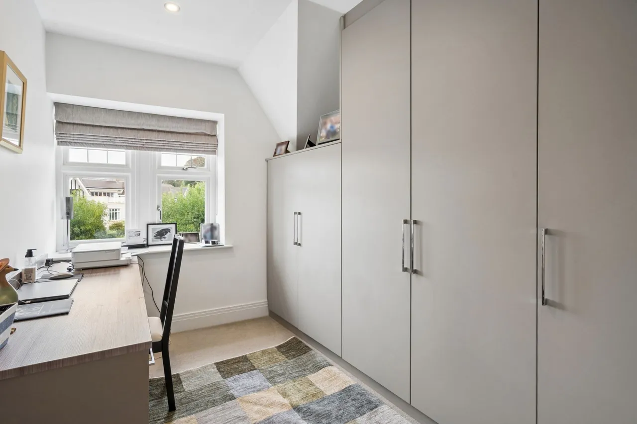 Queen Elizabeth Crescent, Beaconsfield, HP9, photo 11
