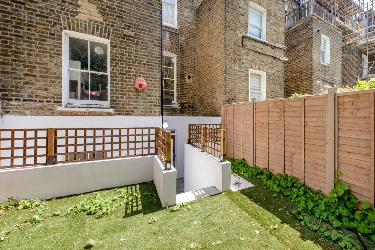 Ladbroke Grove, London, W10, photo 12